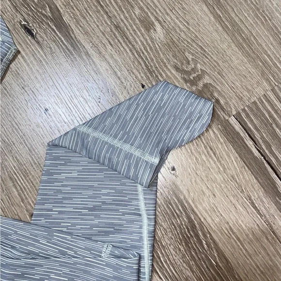 Grey Gymshark Leggings Size Small (S) - Picture 5 of 6